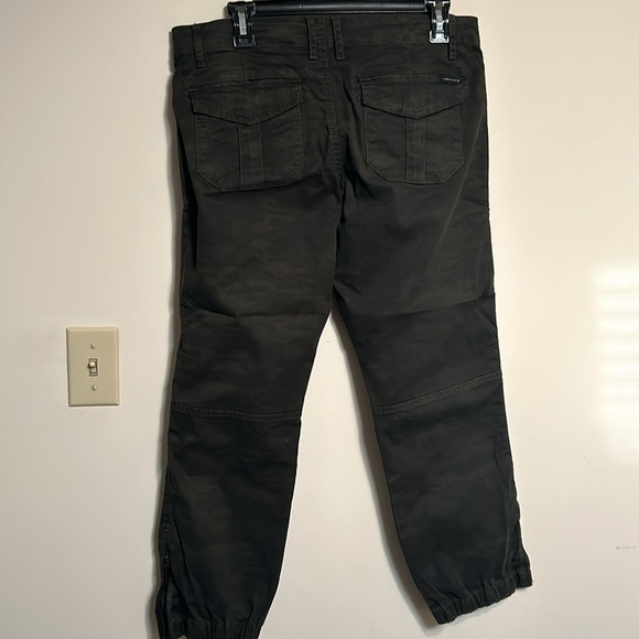 Camo Cargo Pants - Picture 5 of 5